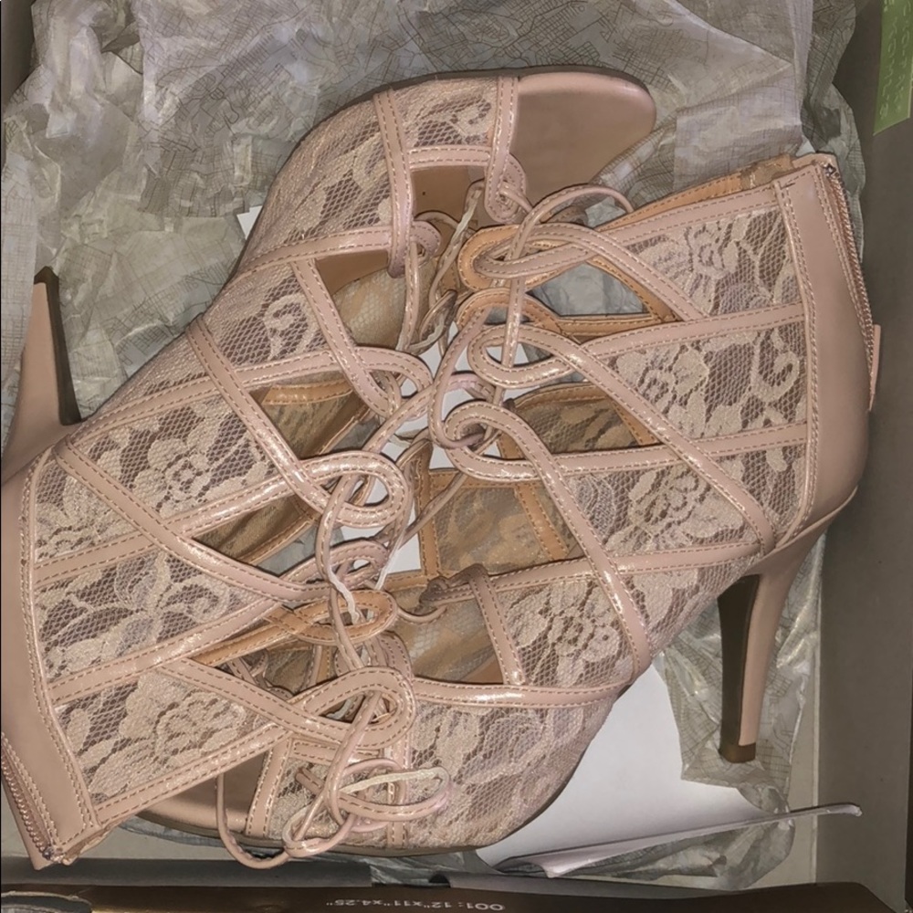 Laced up Heels !
